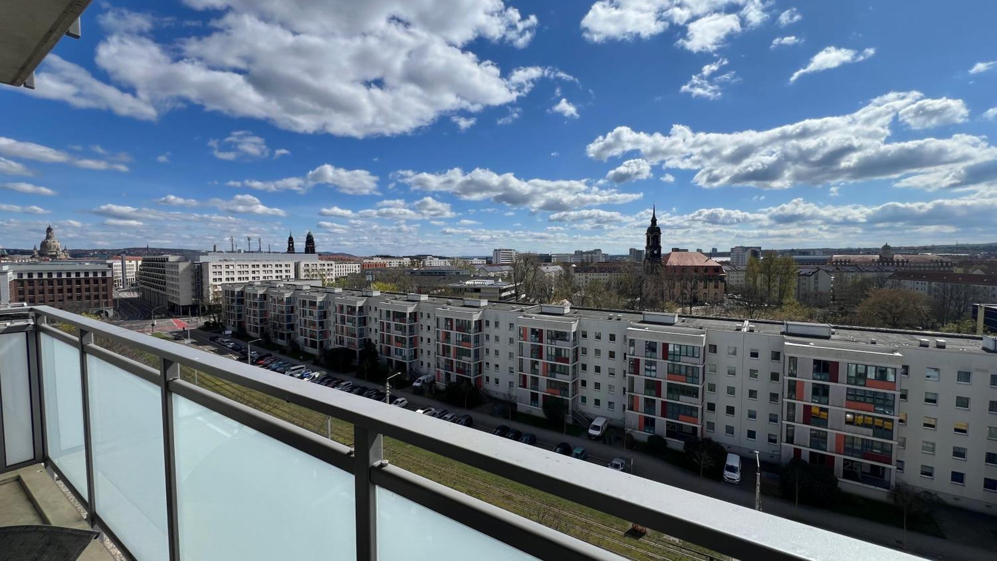 Apartment Mit Penthouse Charakter In Dresden Bagian luar foto